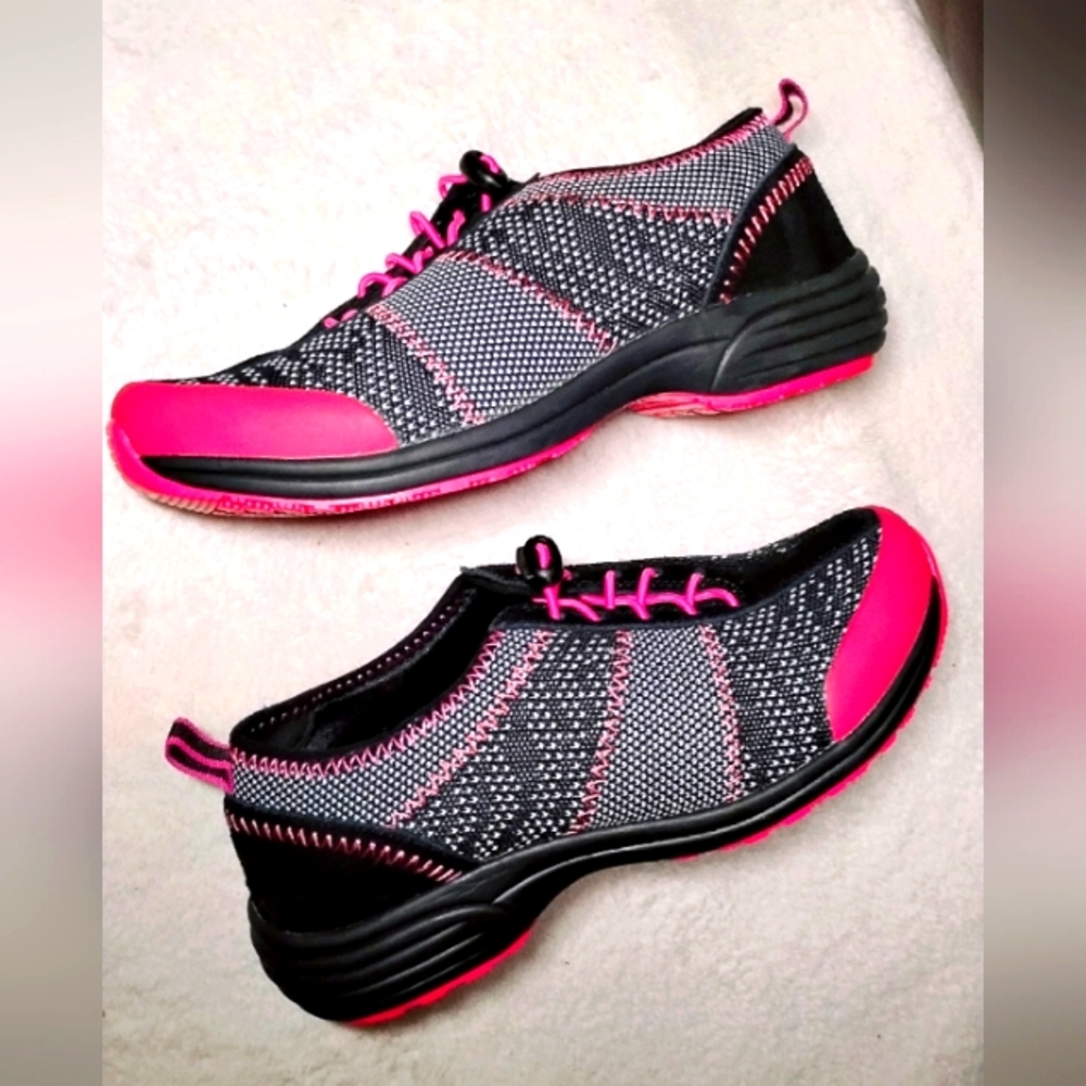 Urbane Black and Pink Athletic Shoes with Breathable Mesh